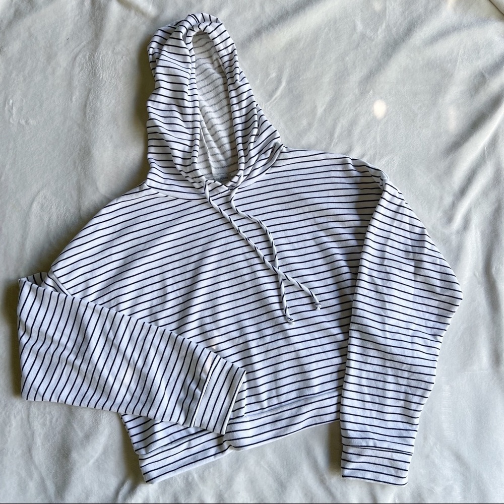 Black & White Horizontal Striped Cropped Long Sleeve Hoodie | Sweatshirt